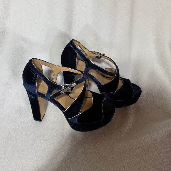 Michael Kors Dark Blue Velvet Heels - Picture 2 of 7